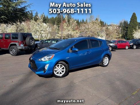 Used 2015 Toyota Prius C Three image 1
