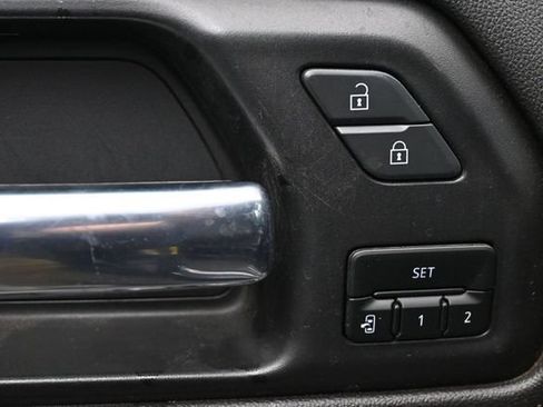 Used 2021 GMC Sierra 1500 AT4 w/ AT4 Premium Package AWD/4WD image 5