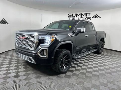 Used 2022 GMC Sierra 1500 Denali w/ Technology Package AWD/4WD image 2