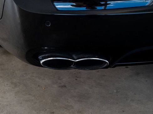 Used 2015 Bentley Flying Spur V8 image 25