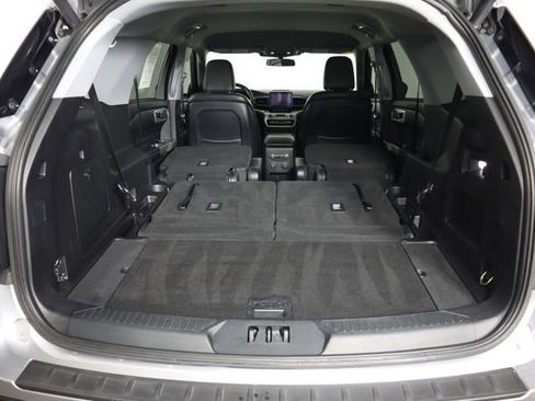Certified 2020 Ford Explorer XLT w/ Equipment Group 202A AWD/4WD image 57