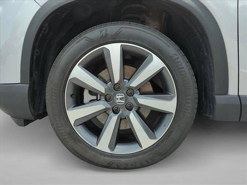 Used 2025 Honda Pilot Touring image 24