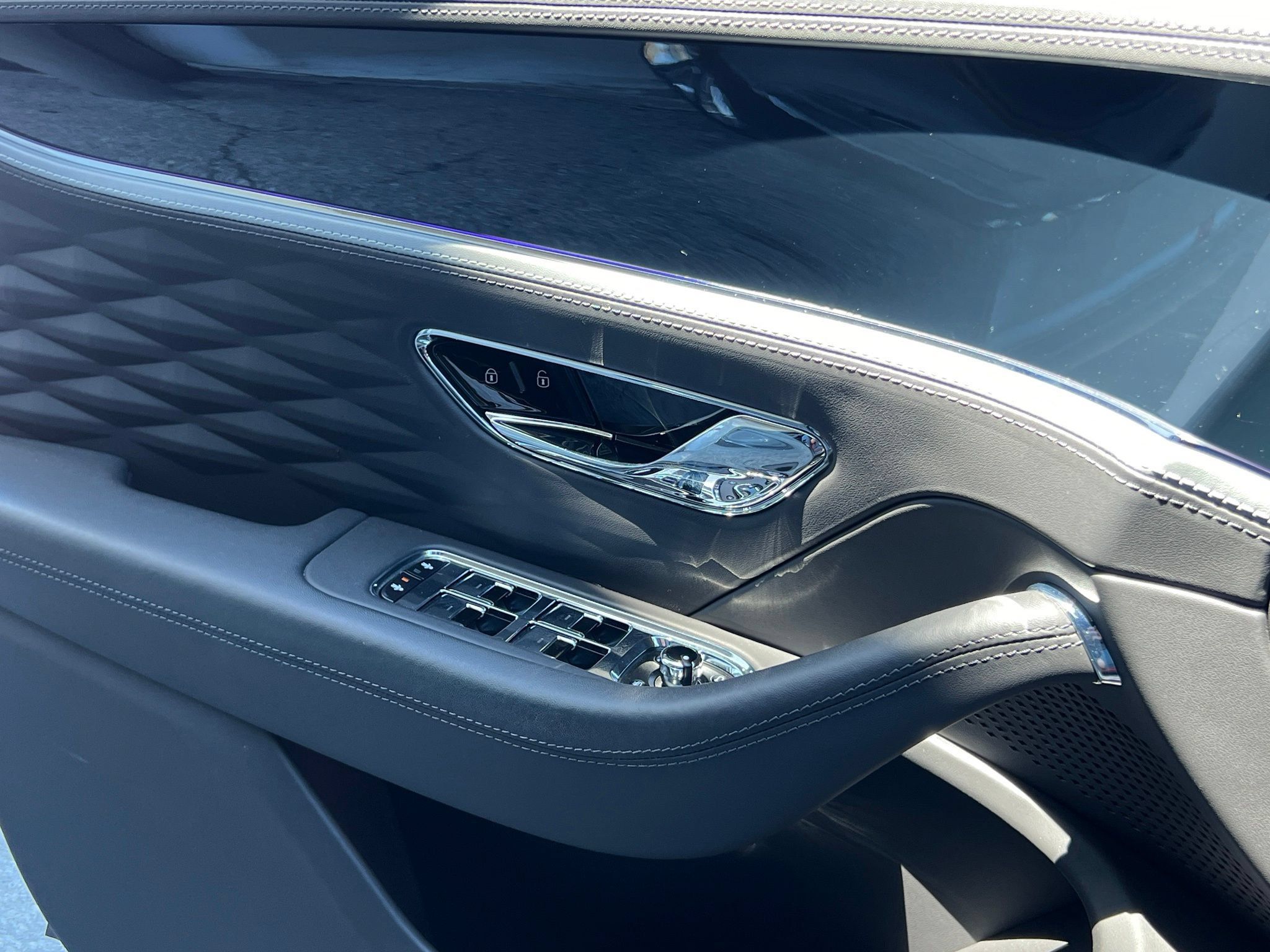 Used 2022 Bentley Flying Spur W12 AWD/4WD image 35