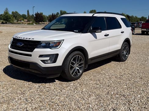 Used 2017 Ford Explorer Sport AWD/4WD image 3