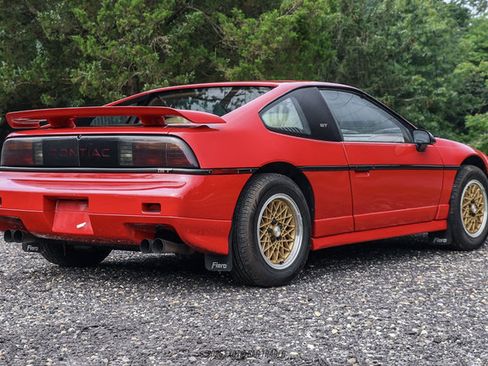 Used 1988 Pontiac Fiero GT RWD image 8