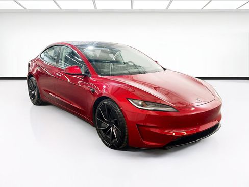 Used 2024 Tesla Model 3 Performance image 3