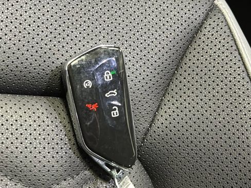 Used 2024 Volkswagen Atlas Peak Edition SEL image 43