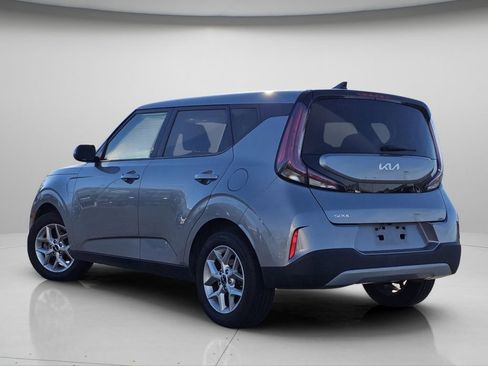 Used 2023 Kia Soul LX w/ Option Group 015 FWD image 20