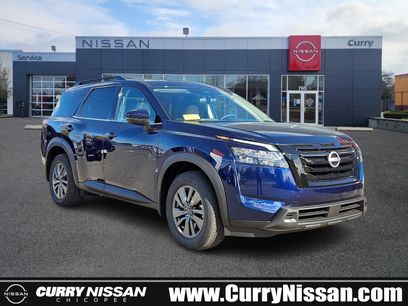 New 2025 Nissan Pathfinder SV w/ SV Premium Package