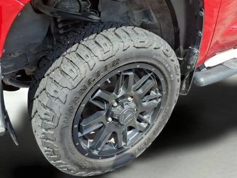 Used 2021 Toyota Tundra SR5 AWD/4WD image 8