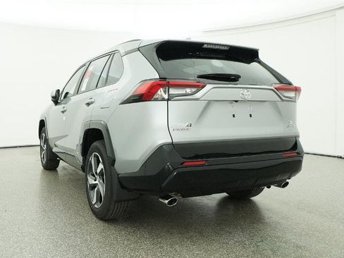 New 2025 Toyota RAV4 SE image 15