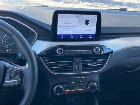 Used 2022 Ford Escape SEL image 10