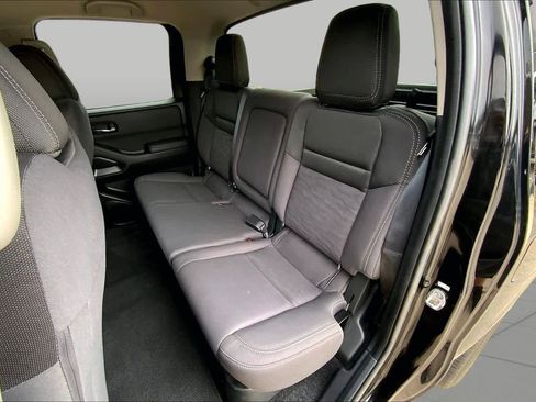 Used 2024 Nissan Frontier SV RWD image 21