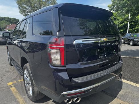 Used 2021 Chevrolet Suburban LT AWD/4WD image 4