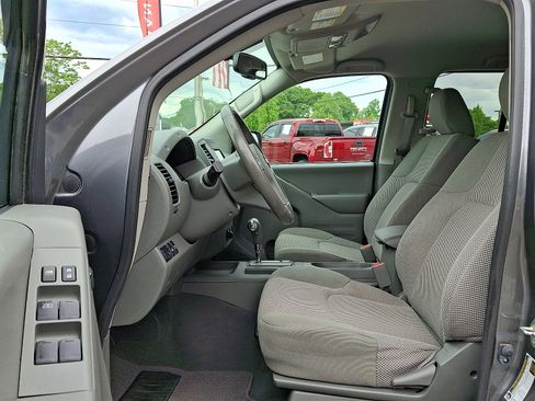 Certified 2019 Nissan Frontier SV w/ Value Truck Package AWD/4WD image 14