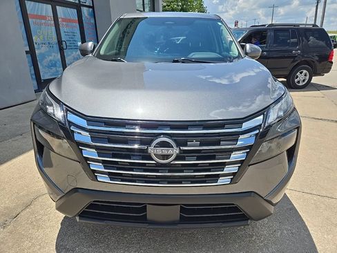 Used 2026 Nissan Rogue SV FWD image 18