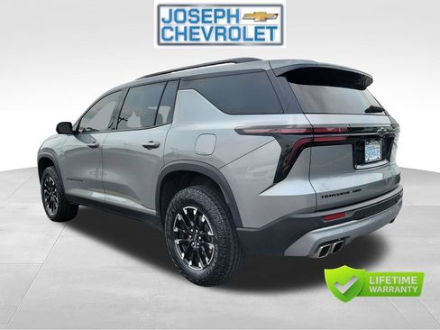Used 2024 Chevrolet Traverse Z71 AWD/4WD image 3