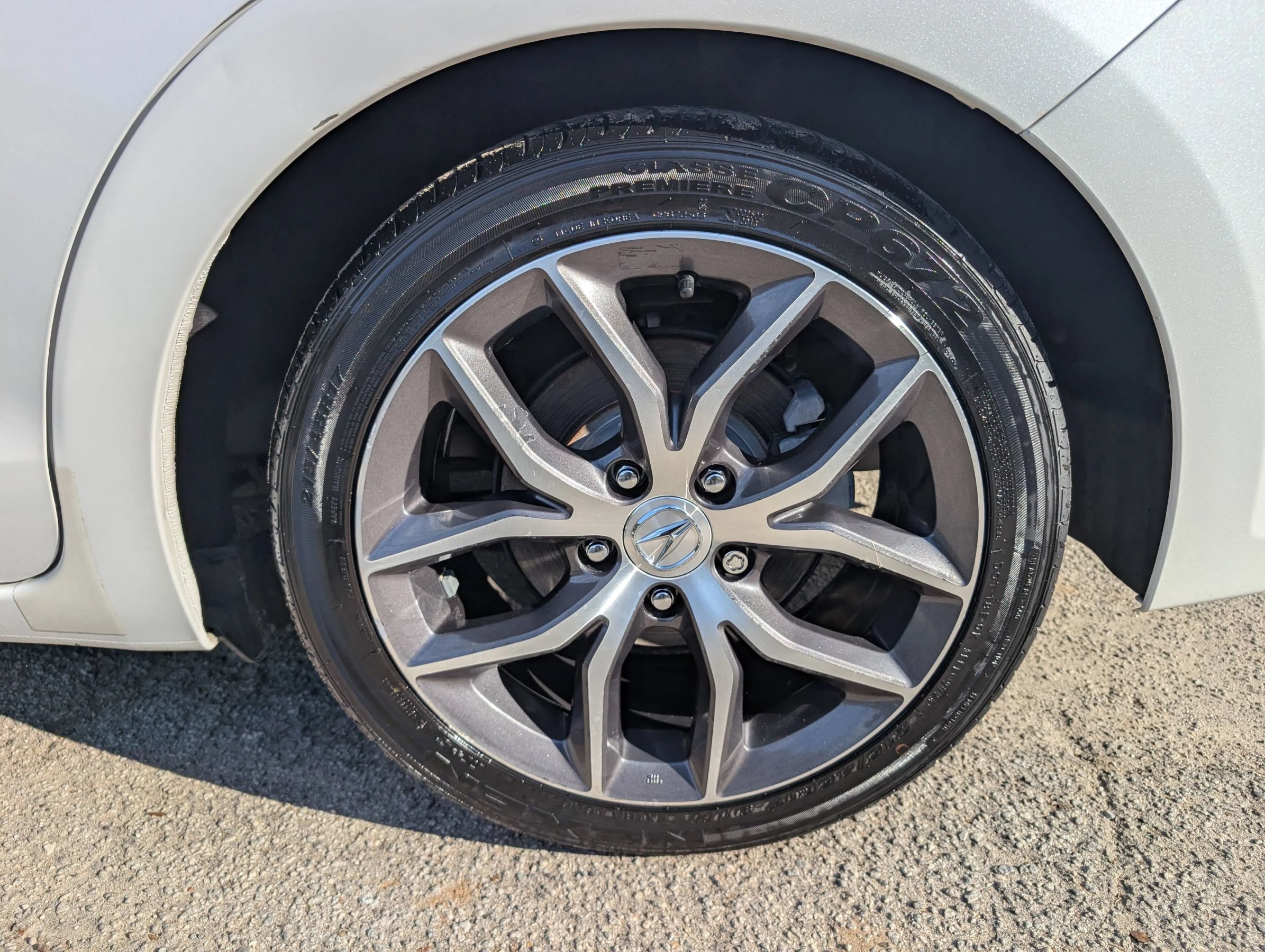 Used 2020 Acura ILX w/ Technology Package FWD image 9