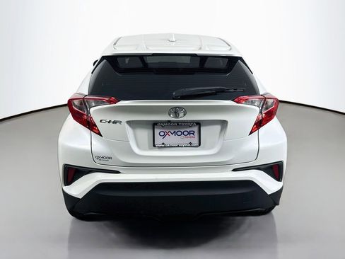 Used 2021 Toyota C-HR XLE FWD image 6