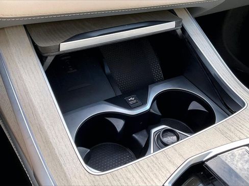 Used 2023 BMW X7 xDrive40i image 16