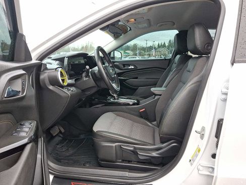 Certified 2024 Chevrolet Trax LT w/ Driver Confidence Package image 13