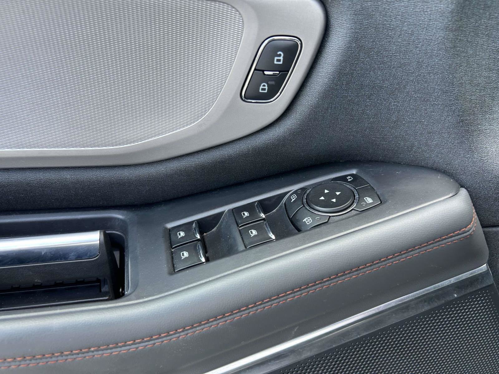 Used 2025 Ford Expedition Active RWD image 21