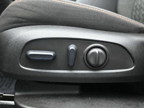 Used 2024 Chevrolet Equinox LT AWD/4WD image 17