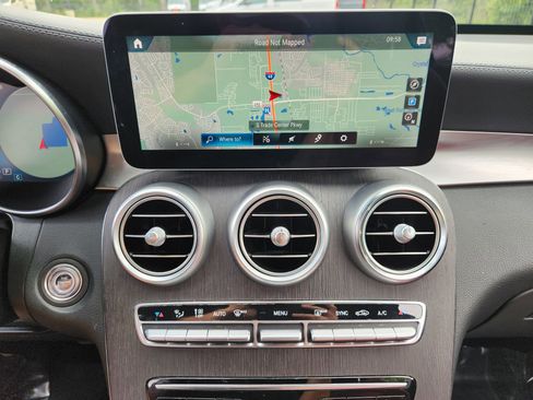 Used 2020 Mercedes-Benz GLC 300 4MATIC Coupe image 18