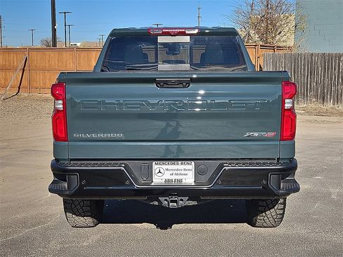 Used 2025 Chevrolet Silverado 1500 ZR2 w/ Technology Package image 6