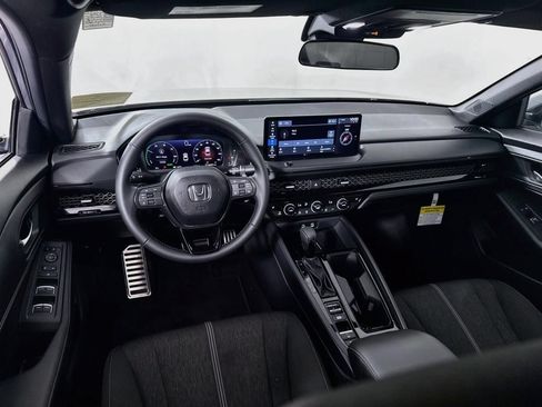 Used 2025 Honda Accord Sport image 18