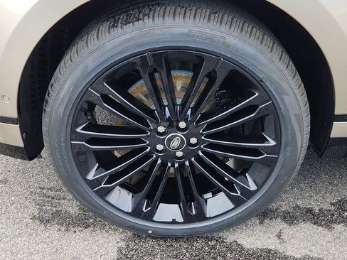 New 2026 Land Rover Range Rover Velar Dynamic SE image 9