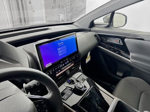 Used 2025 Toyota bZ4X AWD w/ Weather Package image 6