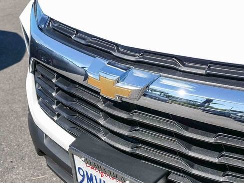 Used 2024 Chevrolet TrailBlazer LS w/ LS Convenience Package FWD image 12