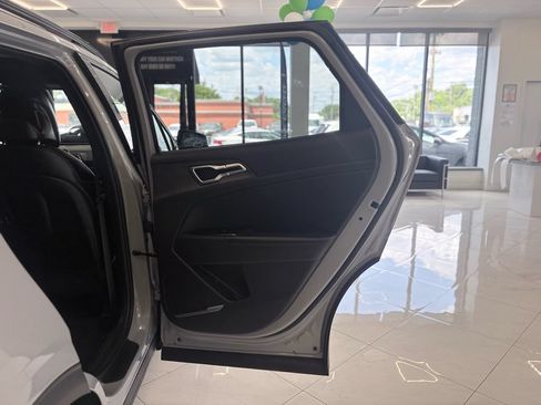 Used 2024 Kia Sportage X-Line w/ X-Line Premium Package AWD/4WD image 37