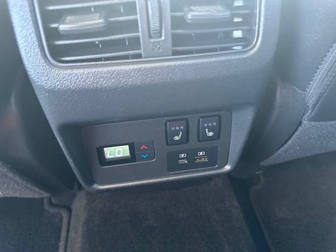 Used 2023 Nissan Rogue SL AWD/4WD image 30