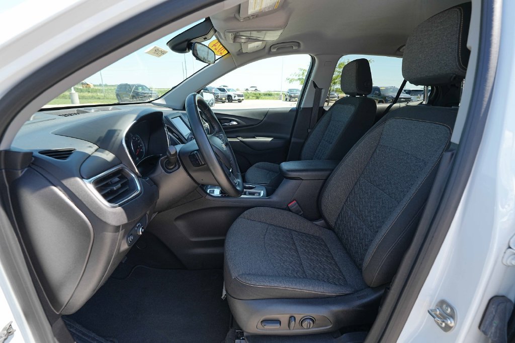 Used 2024 Chevrolet Equinox LT AWD/4WD image 18