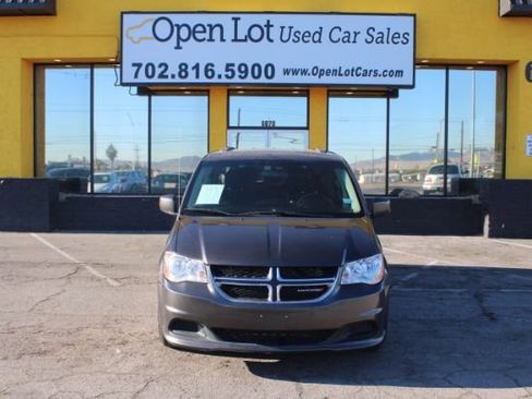 Used 2015 Dodge Grand Caravan SXT w/ Rear Park Assist Package image 3
