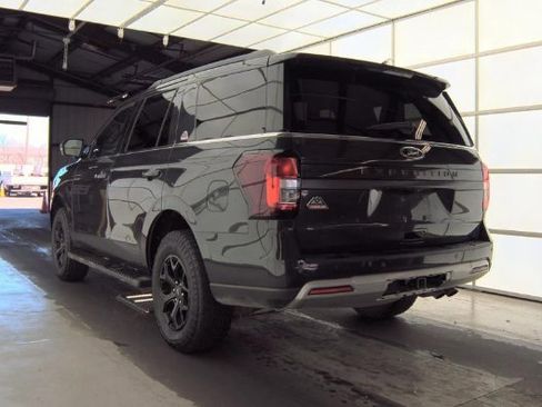 Used 2023 Ford Expedition Timberline image 5
