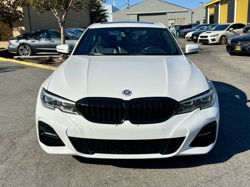 Used 2020 BMW 330i Sedan w/ M Sport Package RWD image 3