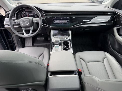 Used 2025 Audi Q8 Premium Plus w/ Premium Plus Package image 16