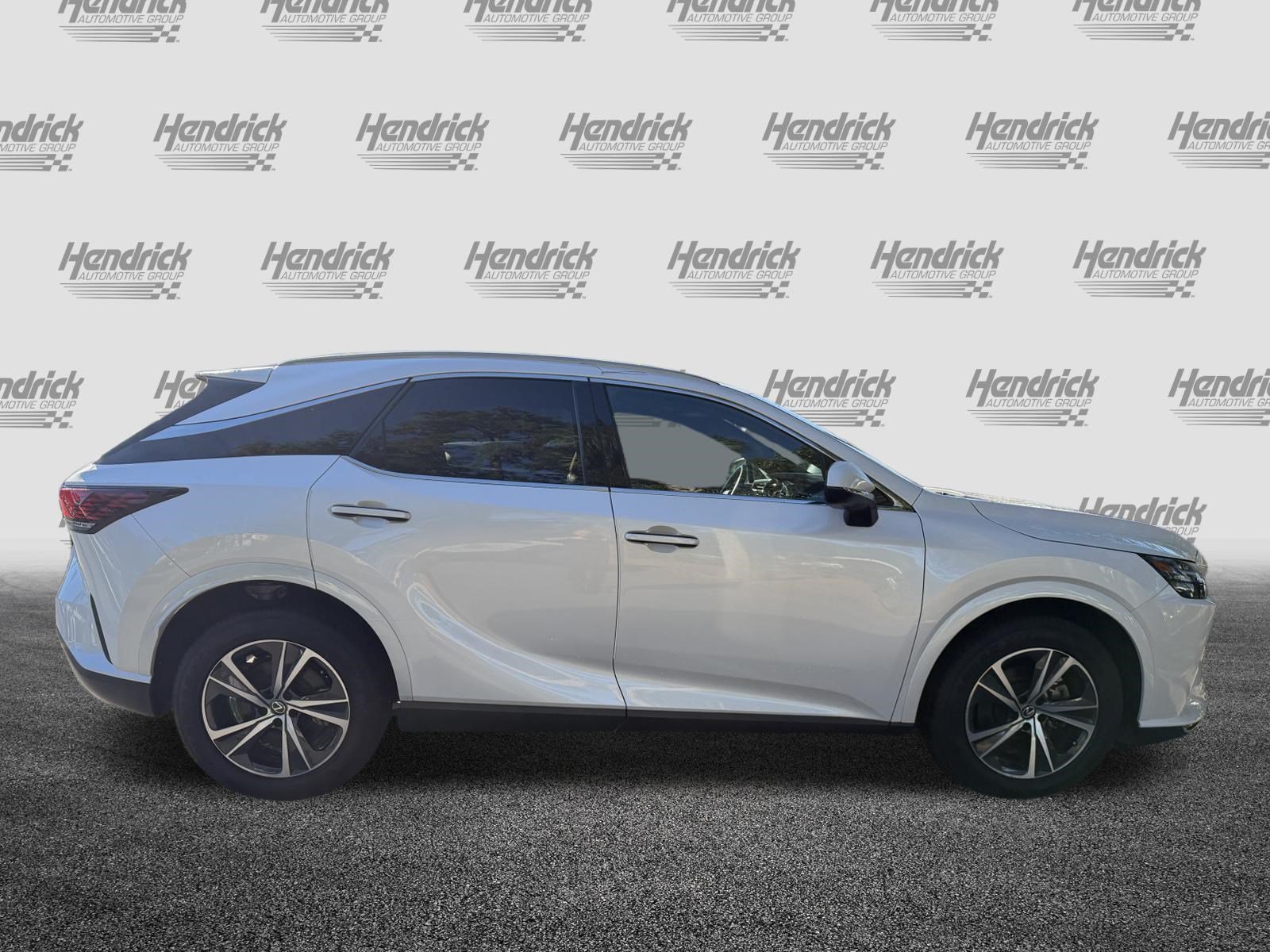 Used 2023 Lexus RX 350 Premium w/ Accessory Package AWD/4WD image 10