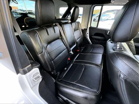 Used 2023 Jeep Wrangler Sahara w/ Cold Weather Group image 18