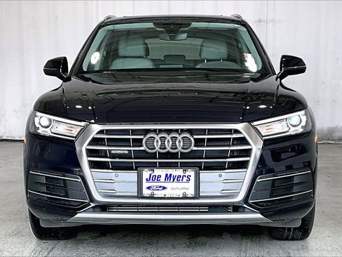 Used 2020 Audi Q5 2.0T Premium w/ Convenience Package AWD/4WD image 3