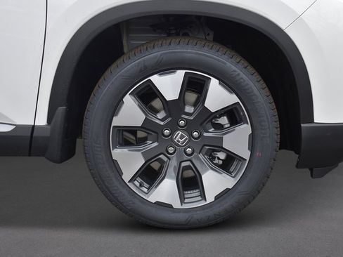 New 2026 Honda Pilot Touring image 9