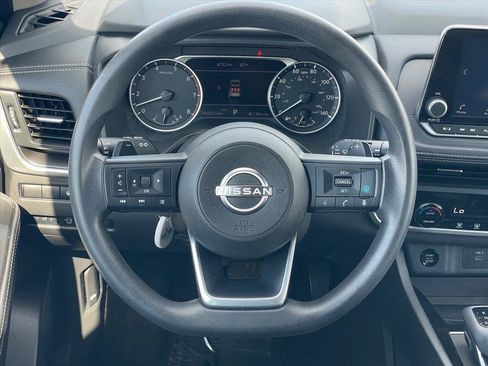 Used 2024 Nissan Rogue SV AWD/4WD image 12