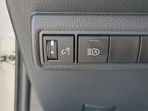 Used 2024 Toyota Corolla LE image 29