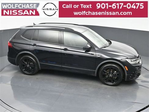 Used 2022 Volkswagen Tiguan SE R-Line image 35