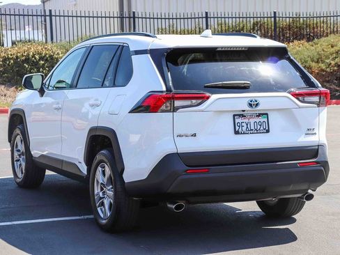 Certified 2023 Toyota RAV4 XLE AWD/4WD image 5