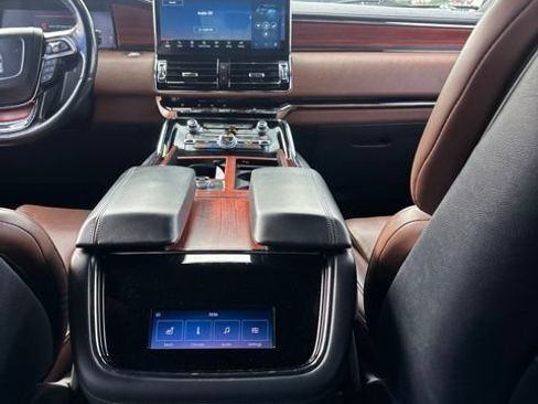 Used 2022 Lincoln Navigator L Reserve AWD/4WD image 17