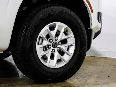 Used 2025 Nissan Frontier S image 48